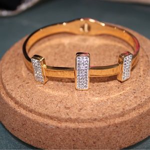 Cute bangle